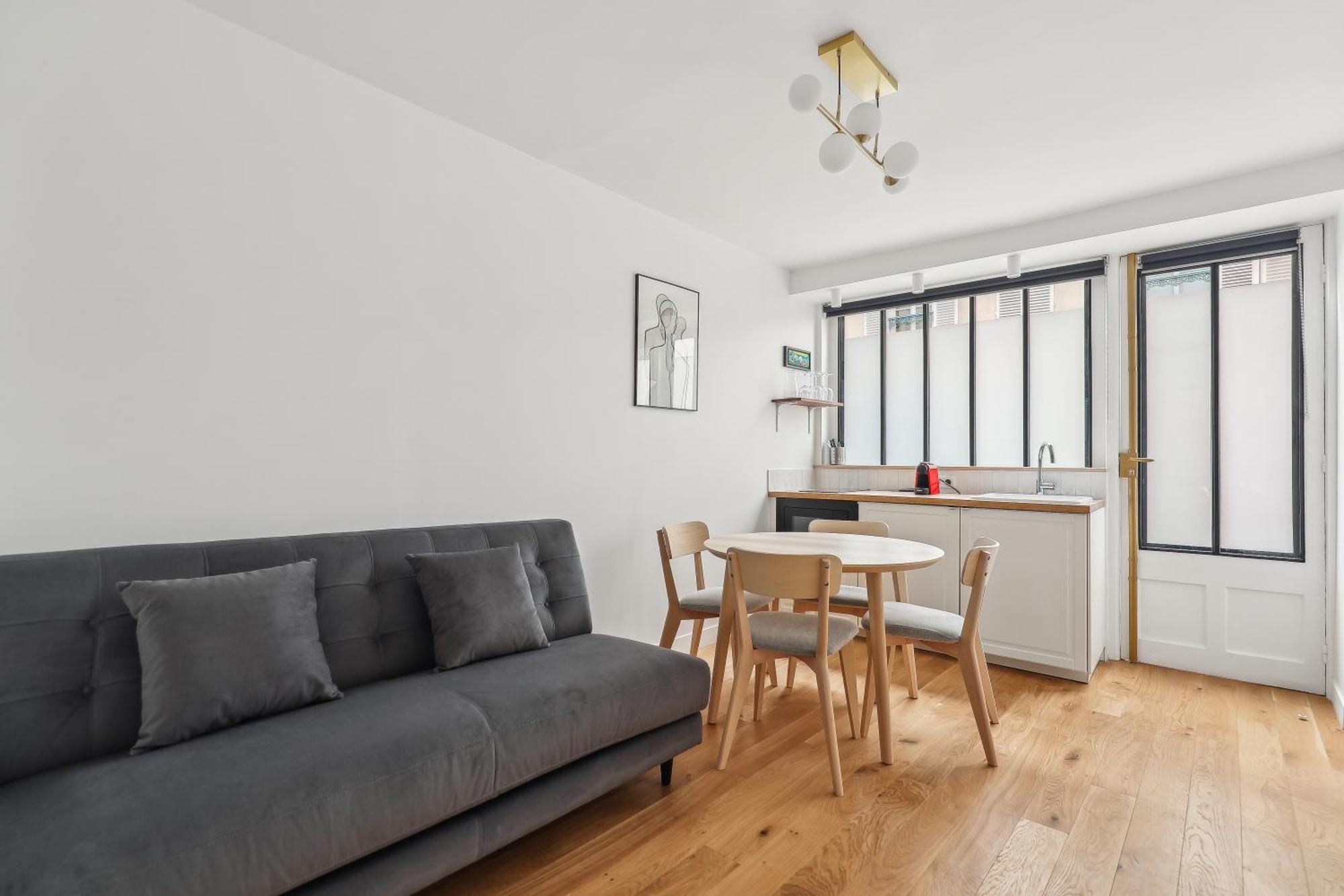 Cosy In Typical Montmartre Appartement *